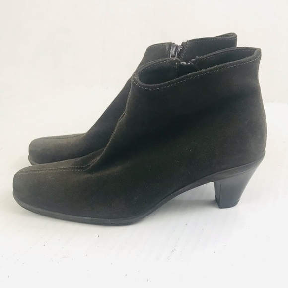 La Canadienne Waterproof Brown Suede Ankle Booties - Size 6 - Picture 5 of 8